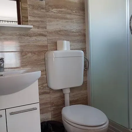 Apartament Ara-mirjana